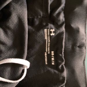 Never worn underarmour shorts